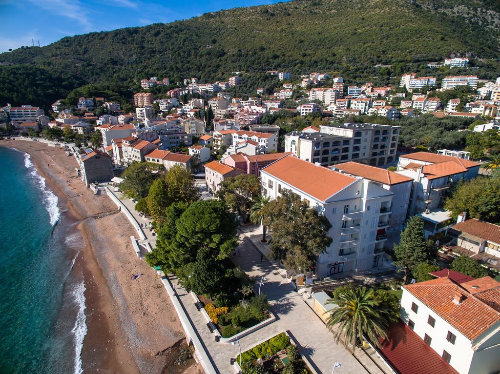 LuxBeachFront Petrovac na moru Exterior foto